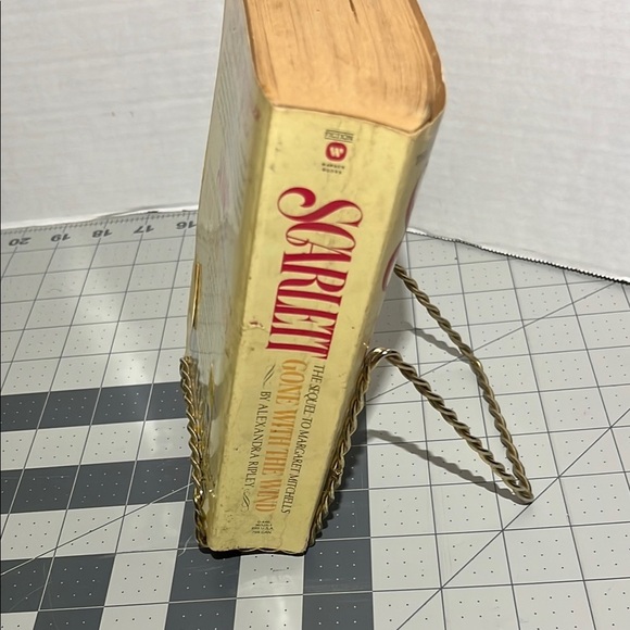 Scarlett Book by Alexandra Ripley - Picture 3 of 8